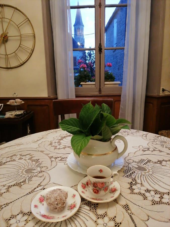 Saint-Sulpice-les-Feuilles La Petite Maison Des Artiste 빌라 외부 사진